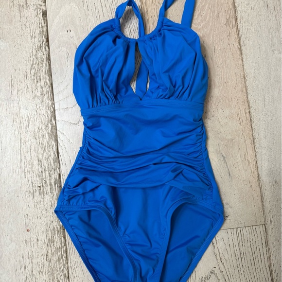La Blanca Island Goddess high neck halter swimsuit Capri Blue Size: 4 - Picture 3 of 5